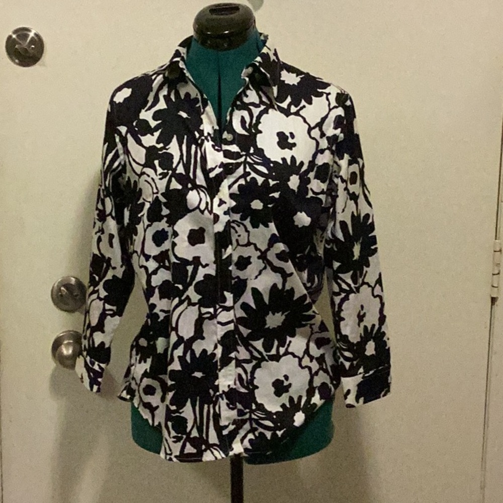 Vintage Women’s Ralph Lauren button front Med Floral print Navy/White
